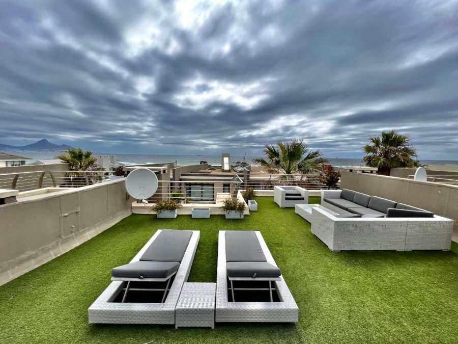 To Let 3 Bedroom Property for Rent in Sunset Beach Western Cape